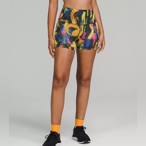 NWT lululemon Wunder Train High-Rise Short 6” - Picture 3 of 3